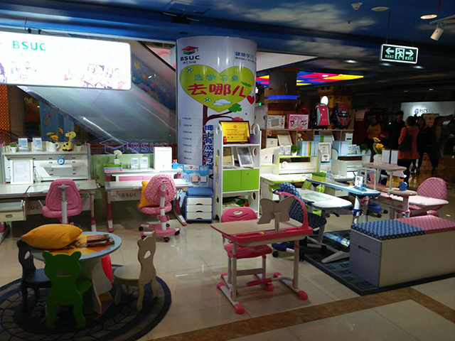 信阳怡和摩尔城lehu88乐虎国际专柜店